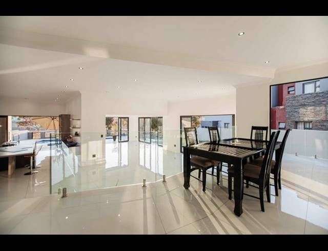 5 BEDROOM HOUSE FOR SALE IN COPPERLEAF ESTATE